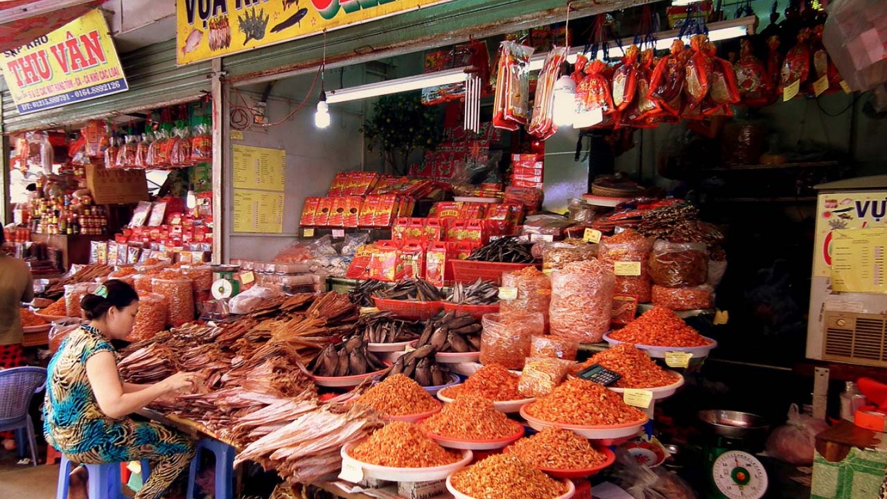 Chợ Hạ Long 2 nơi thích hợp mua hải sản khô về làm quà